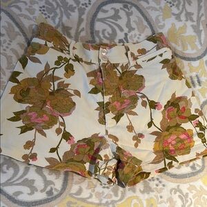 Rebecca Taylor Floral Women's Shorts - Cream and Pink Size 10